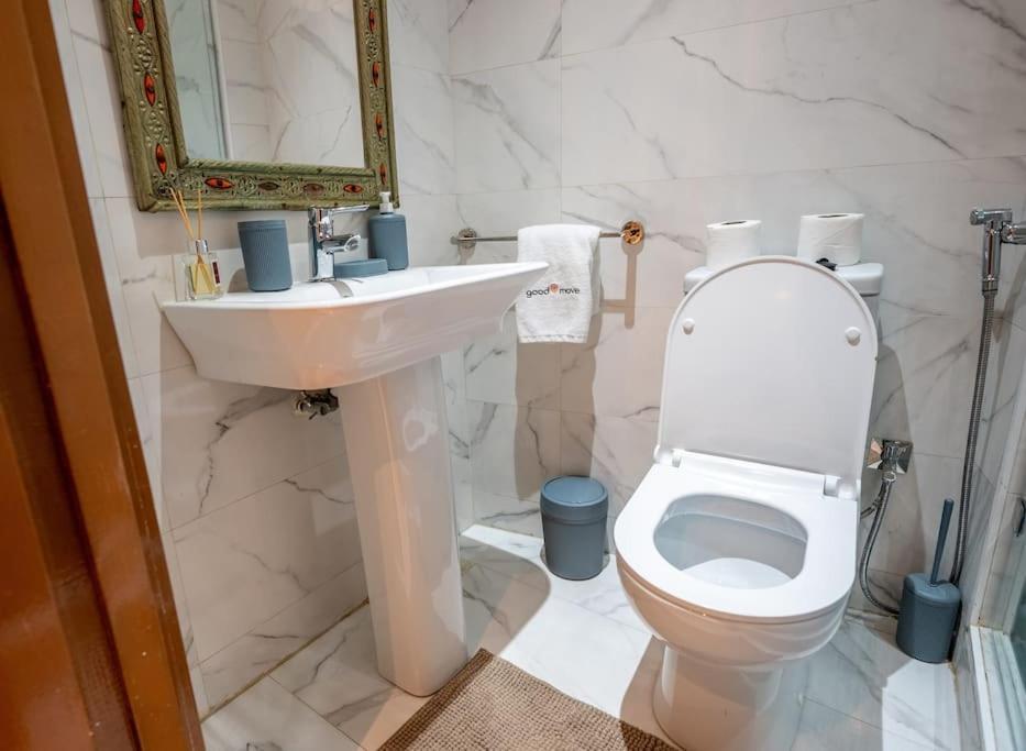Appartamento Cozy 2Br Getaway In Rabat Center Esterno foto