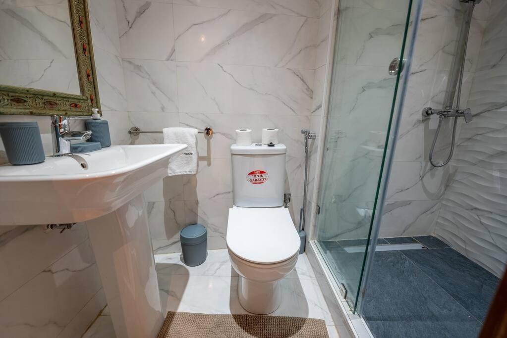 Appartamento Cozy 2Br Getaway In Rabat Center Esterno foto